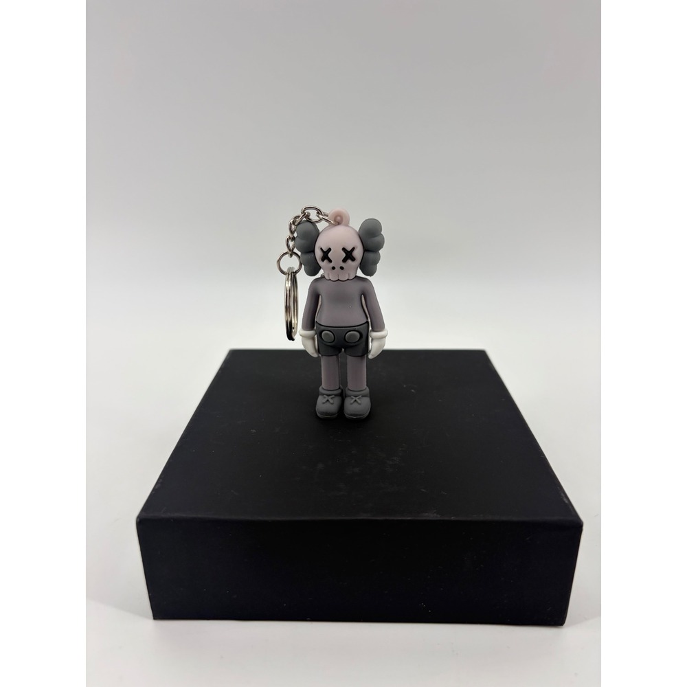 KAWS Keychain Unisex OS Grey Companion Figure Street Art Collectible Accessory
